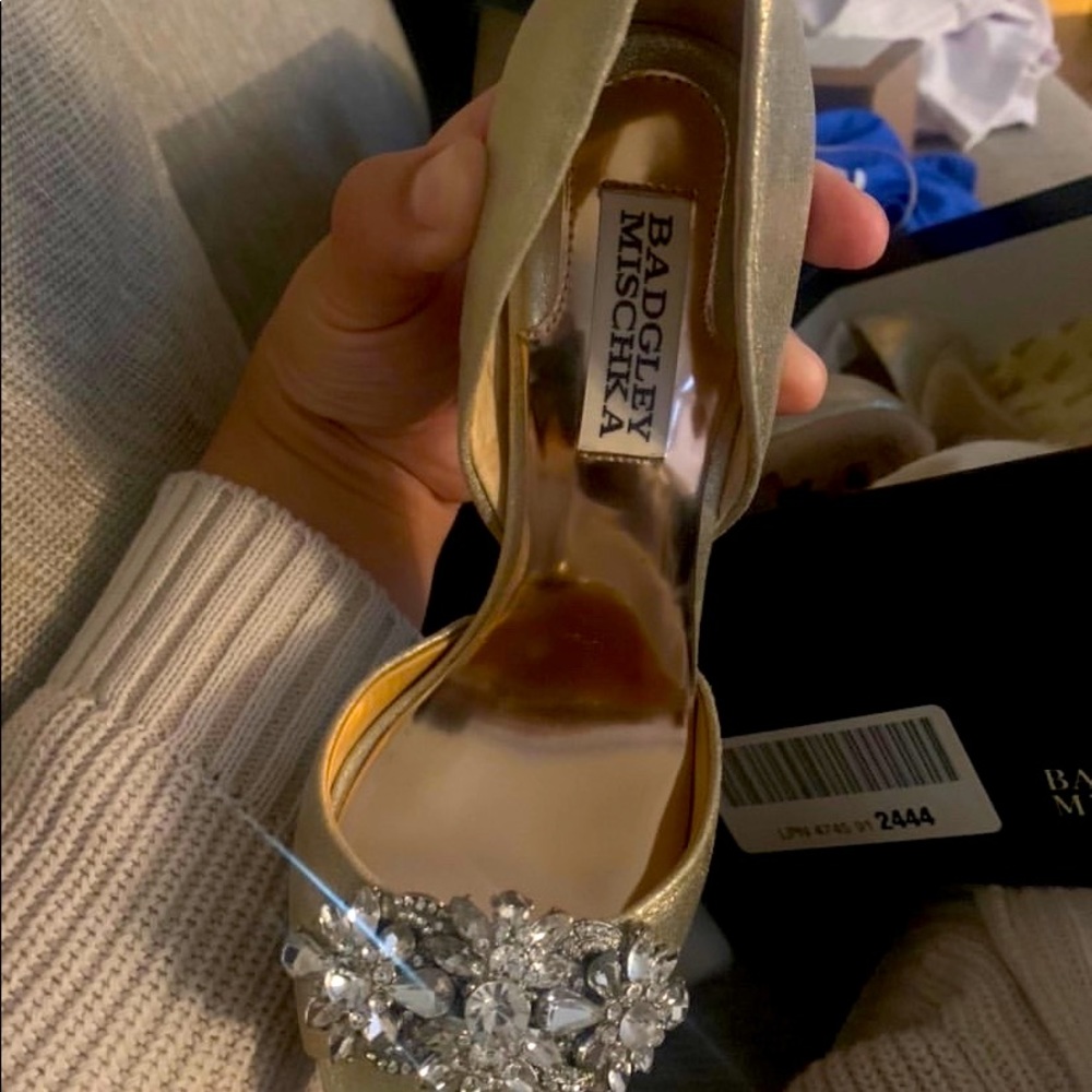 Like New BADGLEY MISCHKA